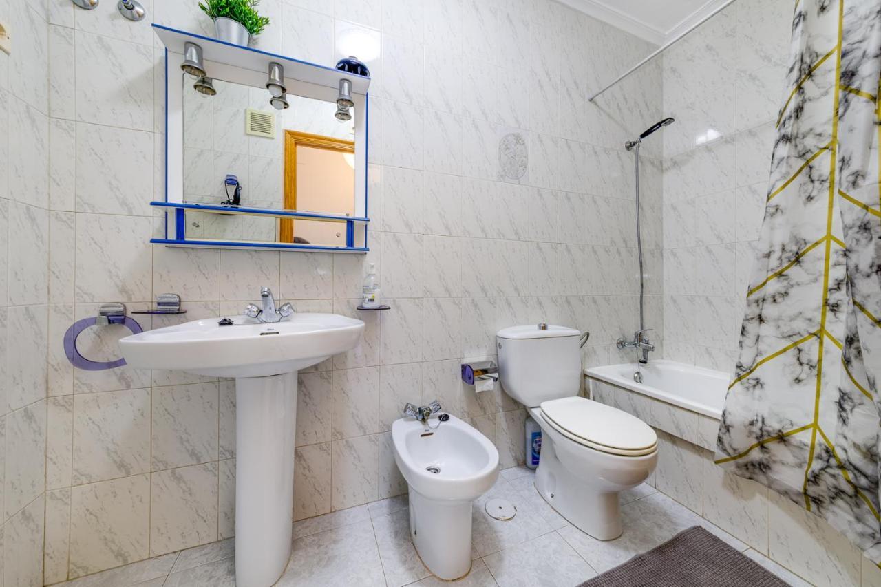 Cozy Apartment Near The Sea 또레비에하 외부 사진