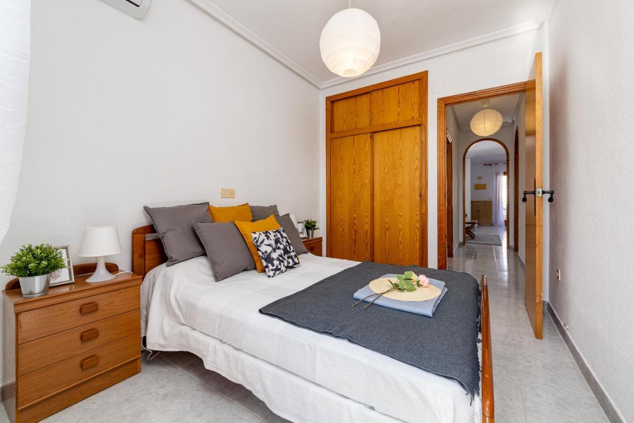 Cozy Apartment Near The Sea 또레비에하 외부 사진